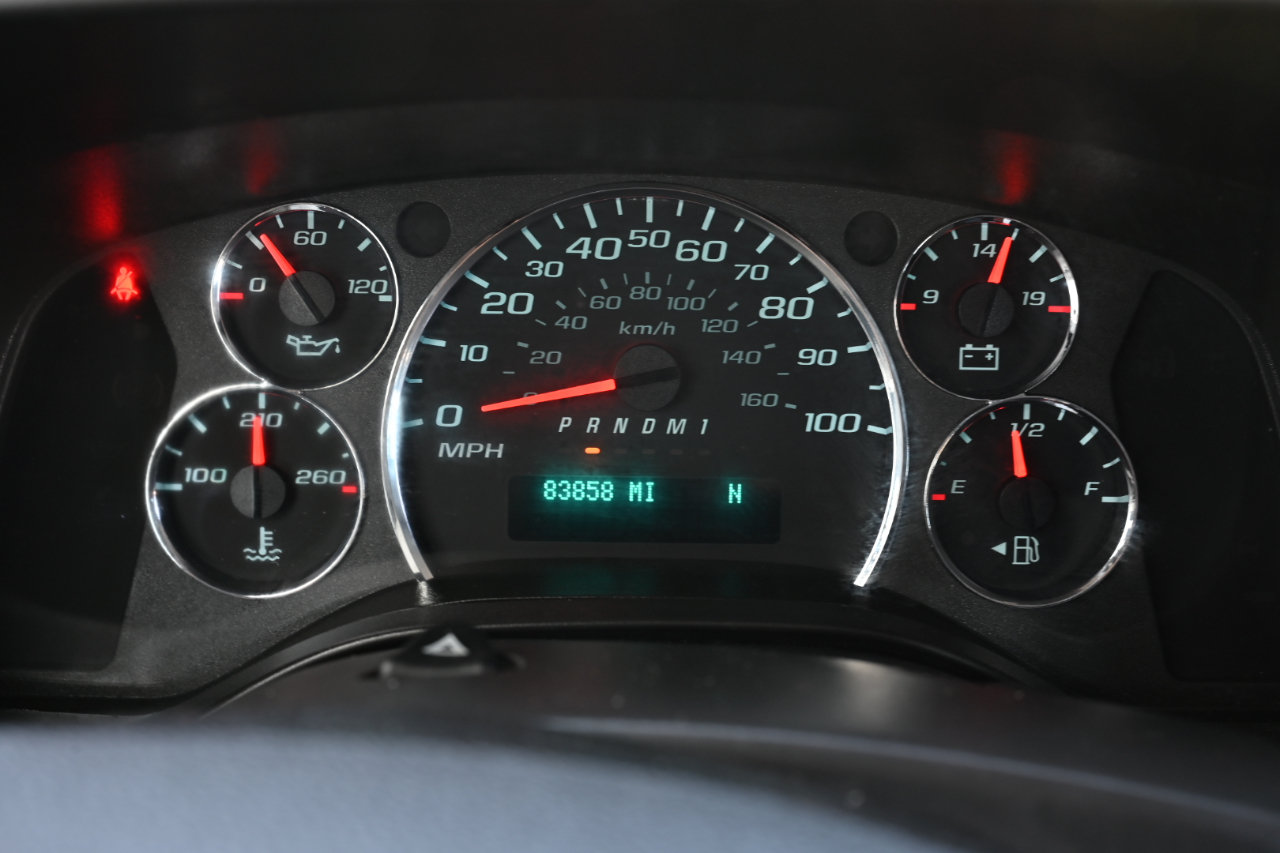 Used 2022 Chevrolet Express 2500 w/ Driver Convenience Package RWD image 28