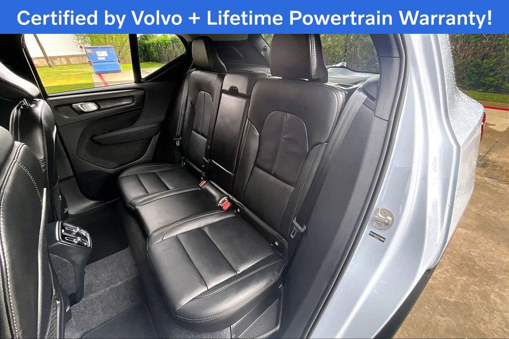 Certified 2026 Volvo XC40 B5 Plus image 34