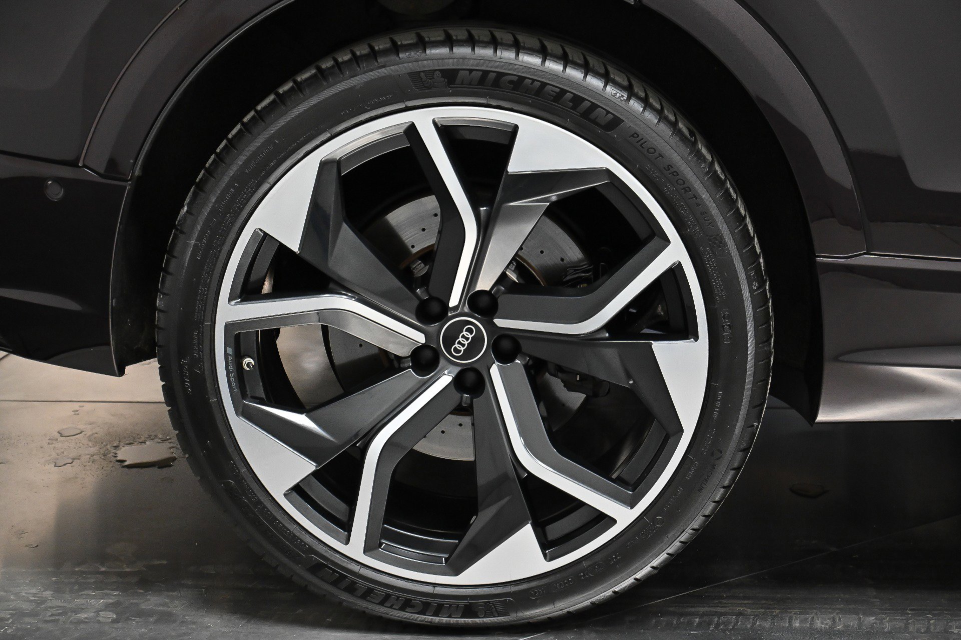 Used 2021 Audi RS Q8 w/ Carbon Optic Package image 50