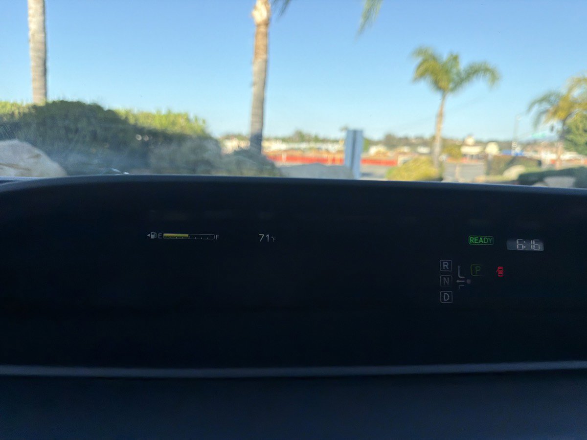 Used 2022 Toyota Prius XLE FWD image 26