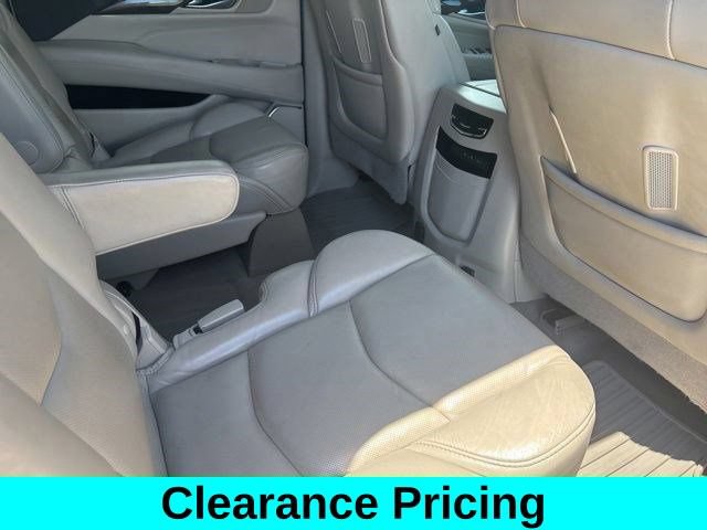 Used 2018 Cadillac Escalade ESV Luxury AWD/4WD image 36