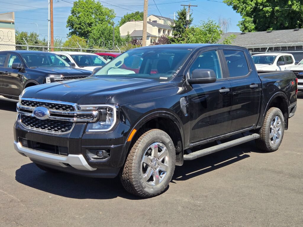 New 2025 Ford Ranger XLT w/ Chrome Accent Package