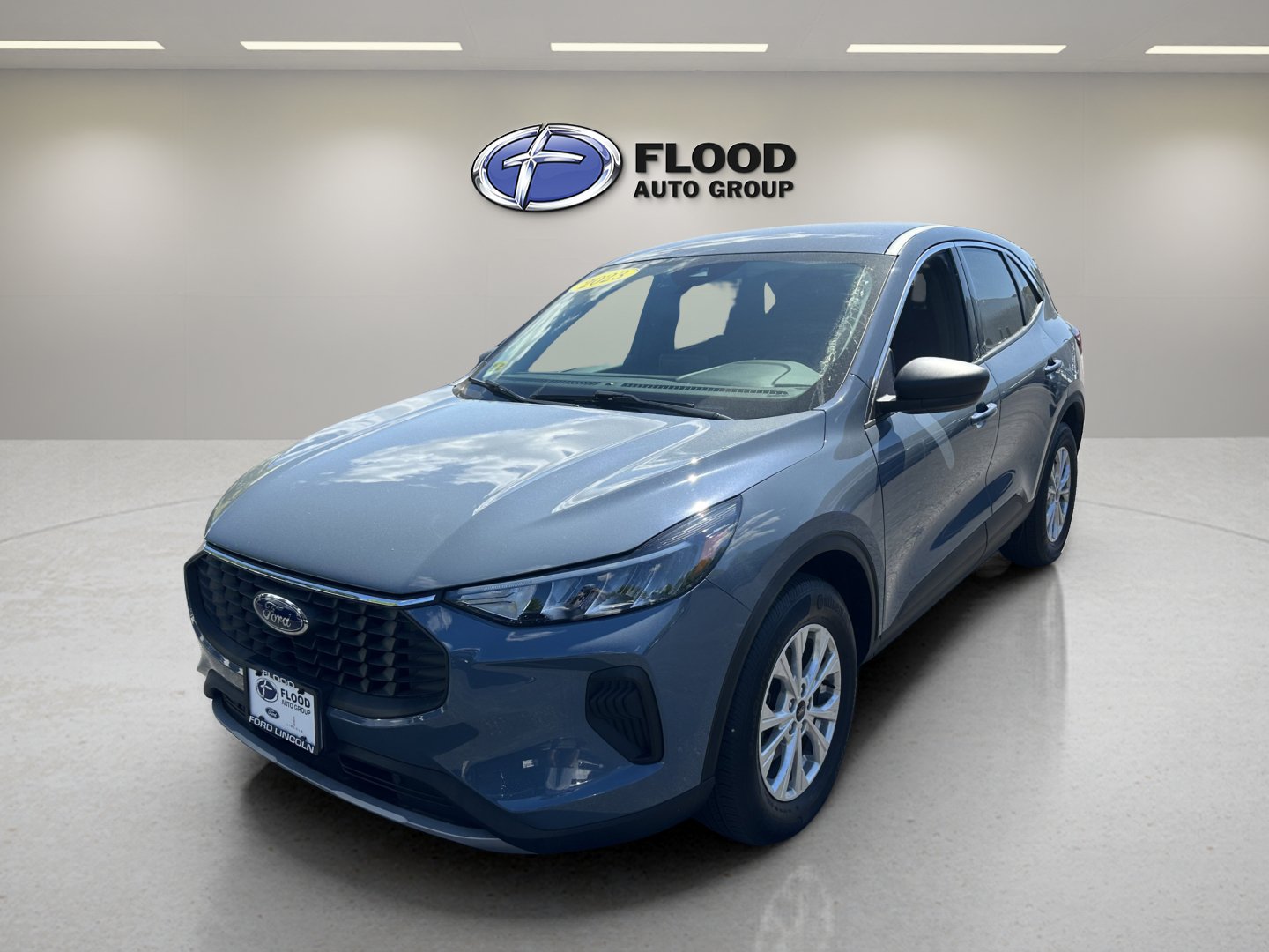 Used 2023 Ford Escape Active AWD/4WD image 3