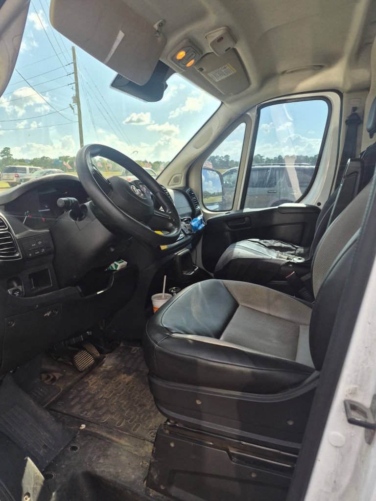 Used 2022 RAM ProMaster 2500 w/ Driver Convenience Group FWD image 4