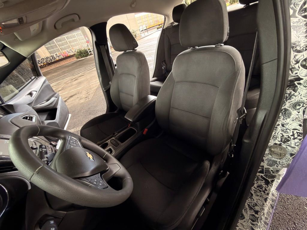 Used 2017 Chevrolet Cruze LT w/ Convenience Package FWD image 21