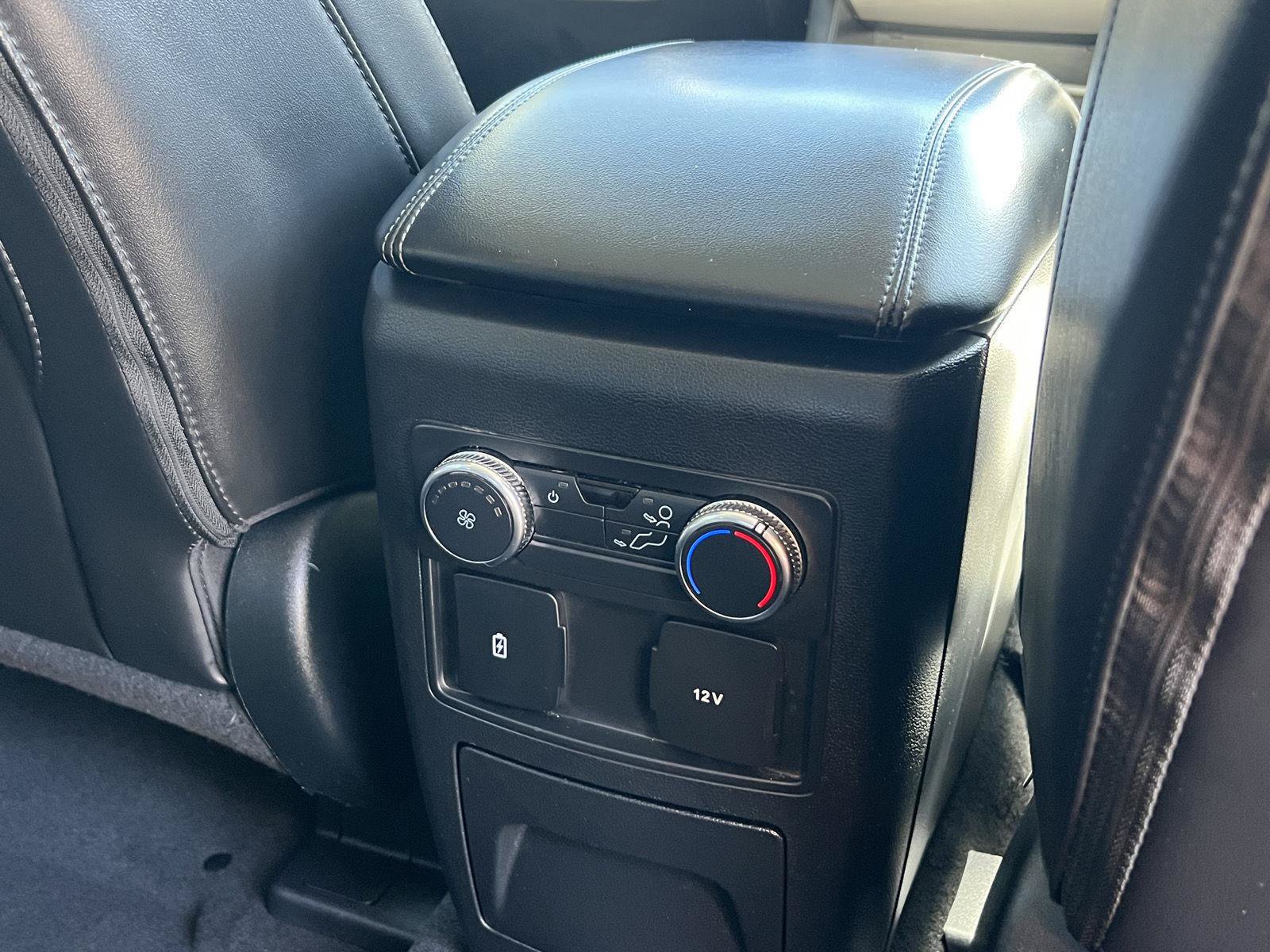 Used 2022 Ford Explorer XLT w/ Equipment Group 202A AWD/4WD image 25