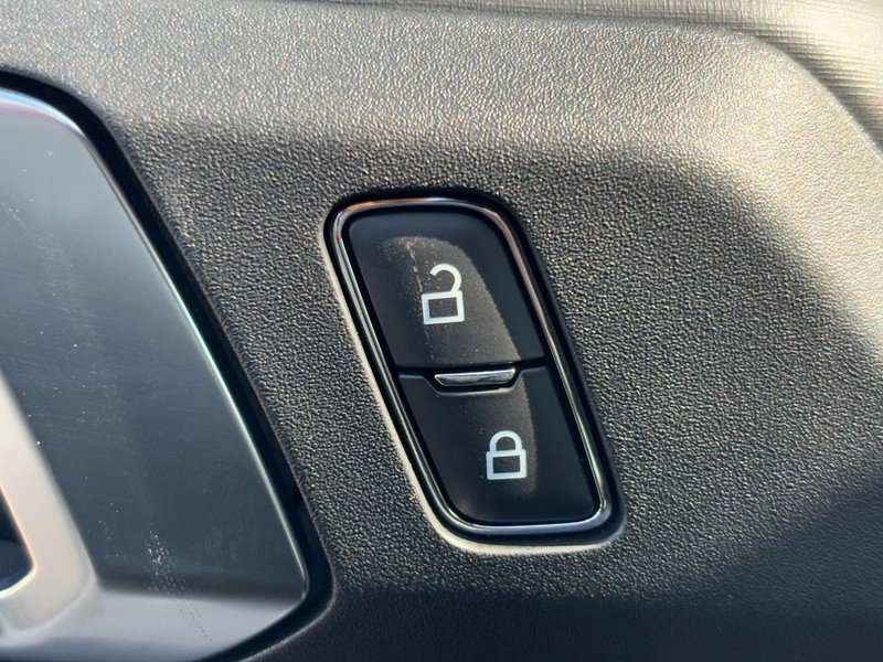 New 2025 Ford Bronco Outer Banks w/ Sasquatch Package image 27