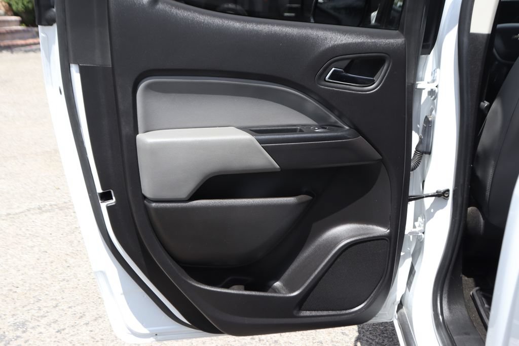 Used 2015 Chevrolet Colorado LT w/ Luxury Package RWD image 37