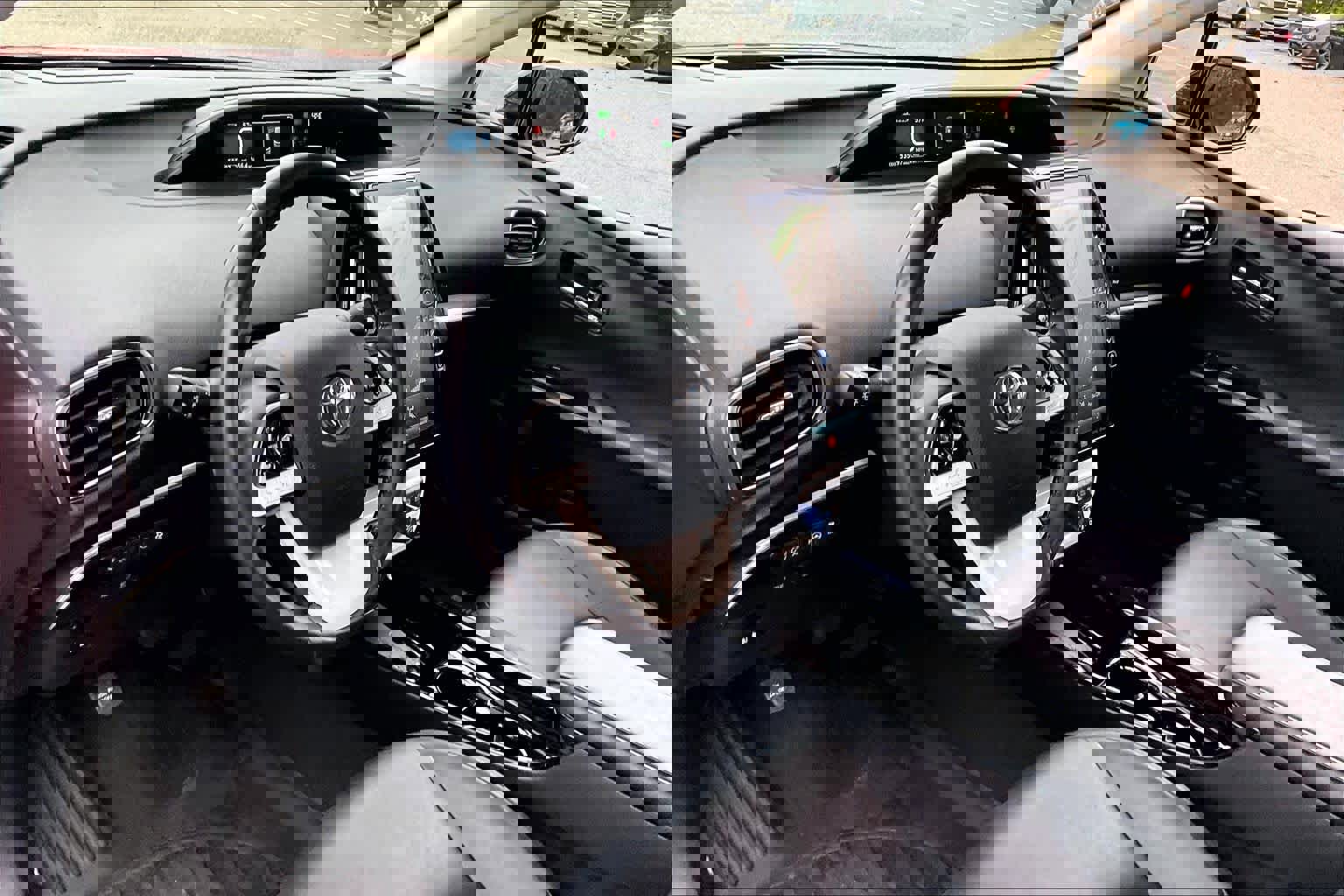 Used 2019 Toyota Prius Prime Advanced image 17