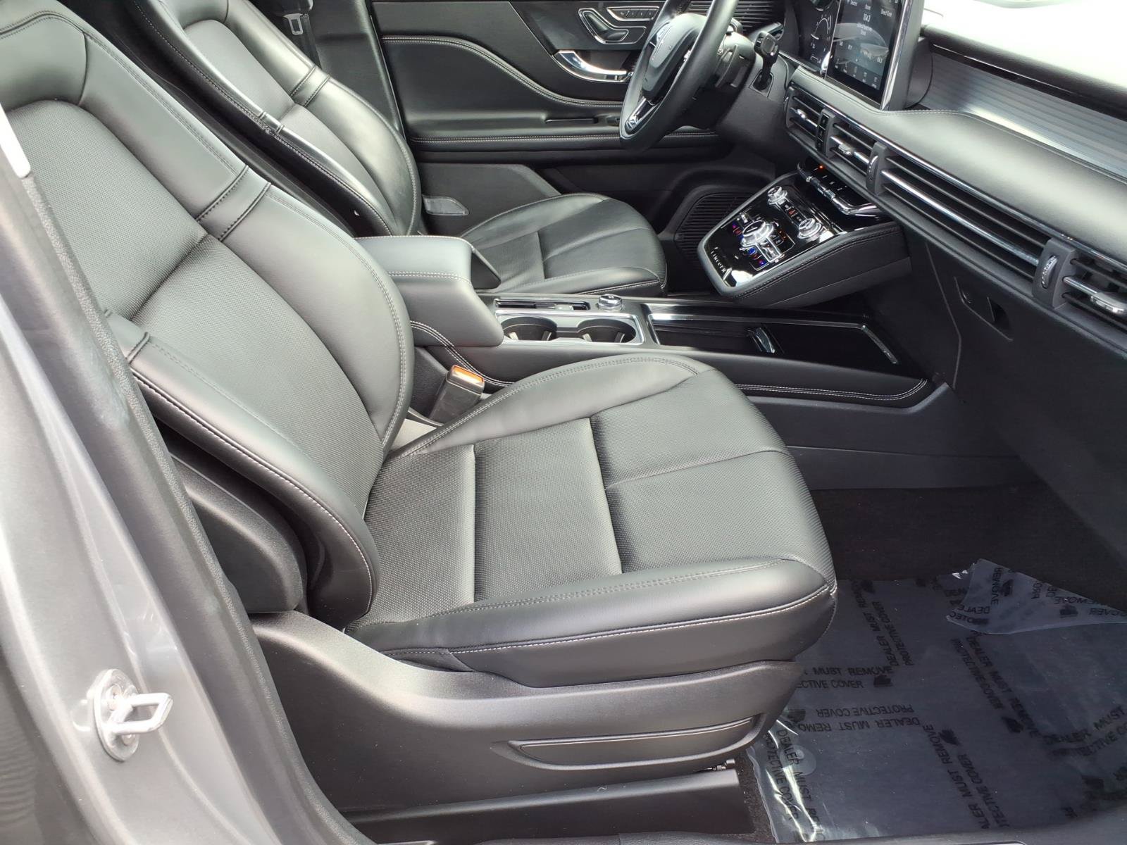 Used 2022 Lincoln Corsair AWD w/ Premium Package image 8