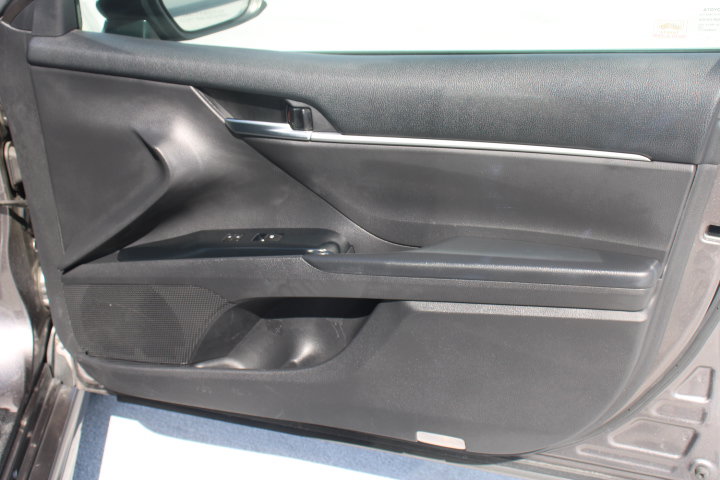 Used 2018 Toyota Camry SE w/ Protection Package (Q2) FWD image 18
