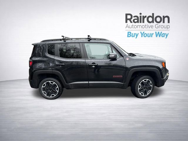 Used 2016 Jeep Renegade Trailhawk w/ Premium Trailhawk Package AWD/4WD image 9