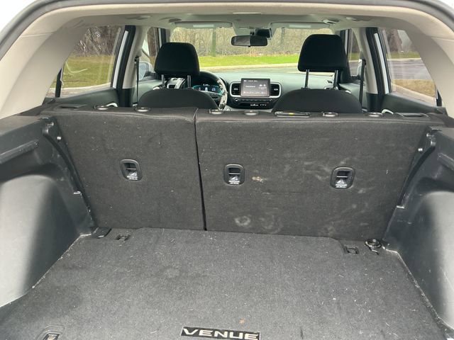 Certified 2024 Hyundai Venue SEL FWD image 22