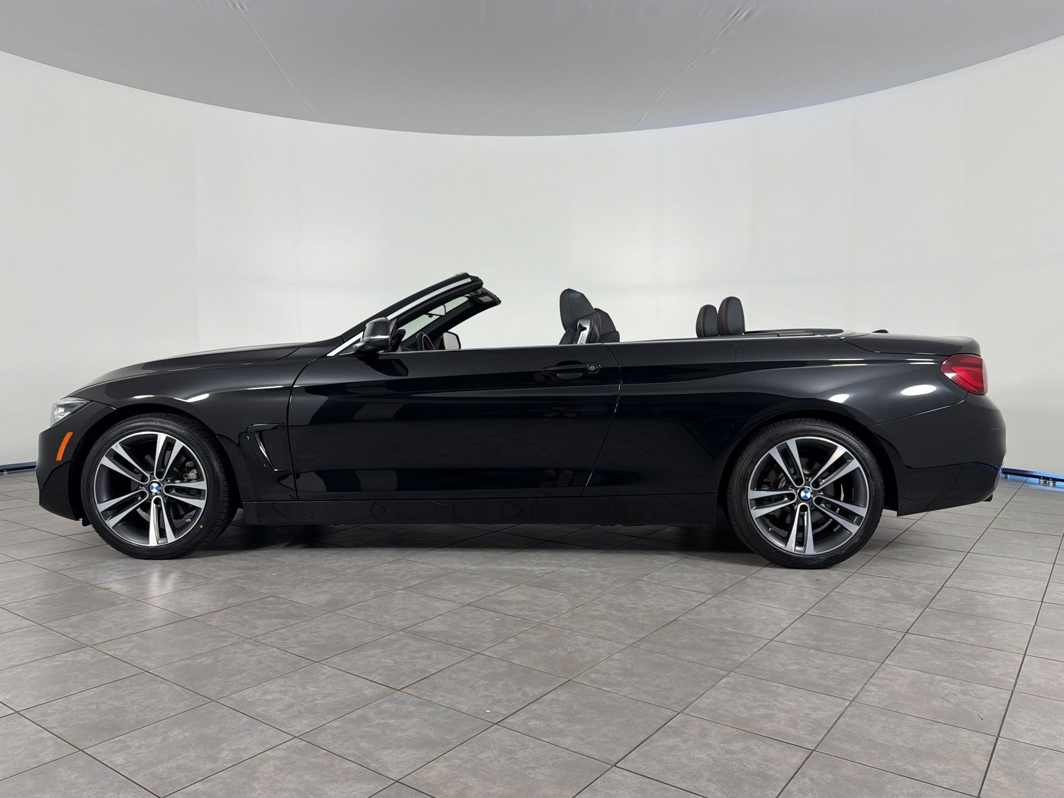 Used 2020 BMW 430i Convertible w/ Convenience Package RWD image 2