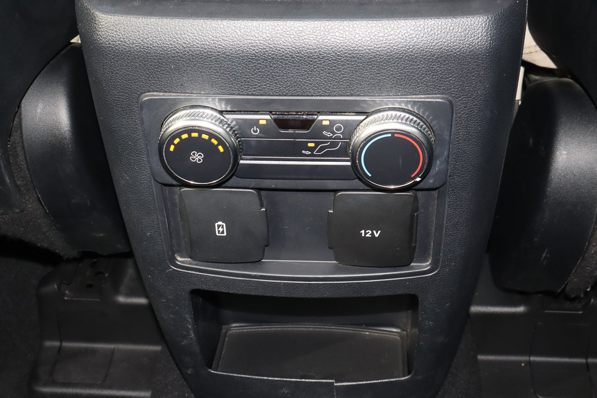 Used 2020 Ford Explorer XLT w/ Equipment Group 202A image 21