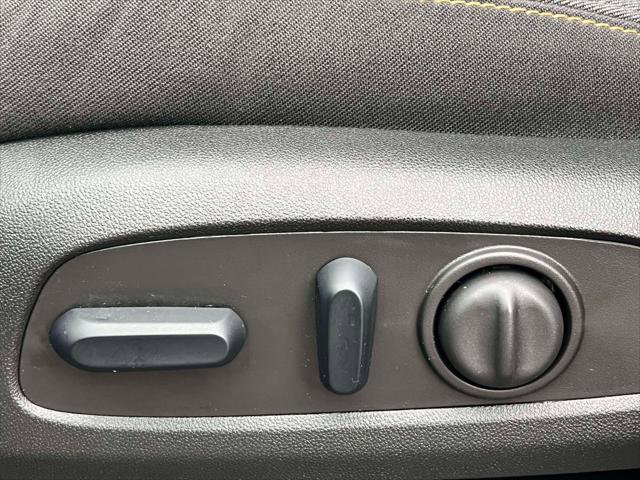 Used 2024 Chevrolet Equinox LT image 18