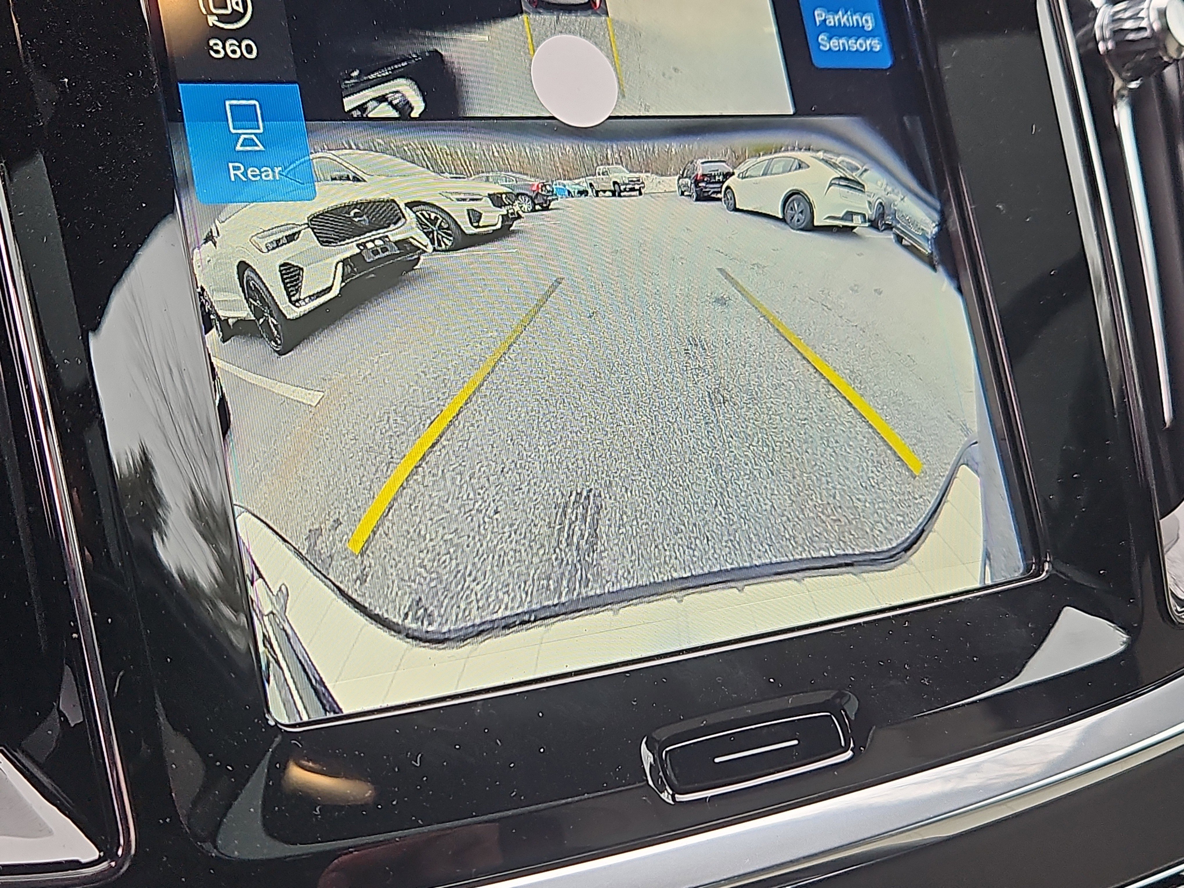 New 2026 Volvo V60 B5 Cross Country Ultra w/ Protection Package Premier image 7