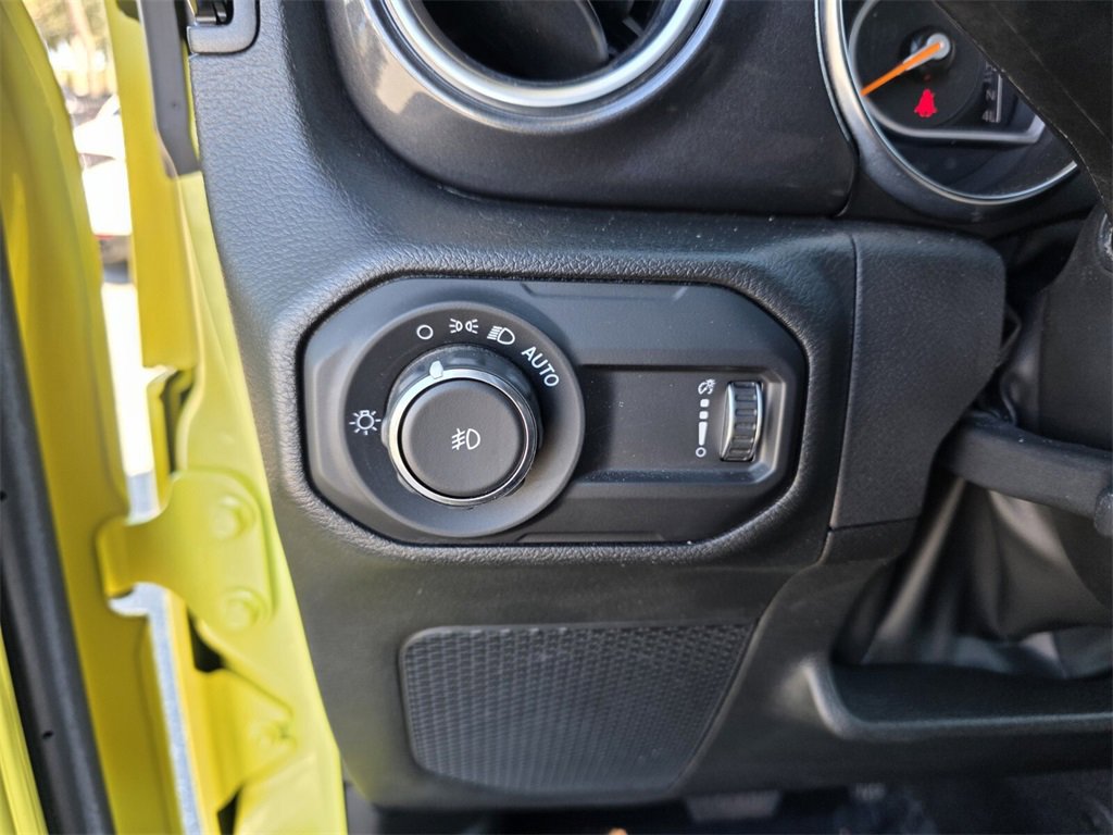 Used 2023 Jeep Wrangler Unlimited Rubicon 392 w/ Trailer Tow Package image 27