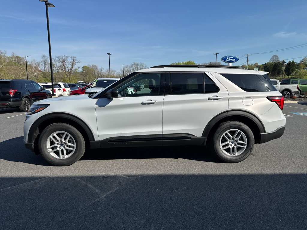 New 2026 Ford Explorer Active AWD/4WD image 3