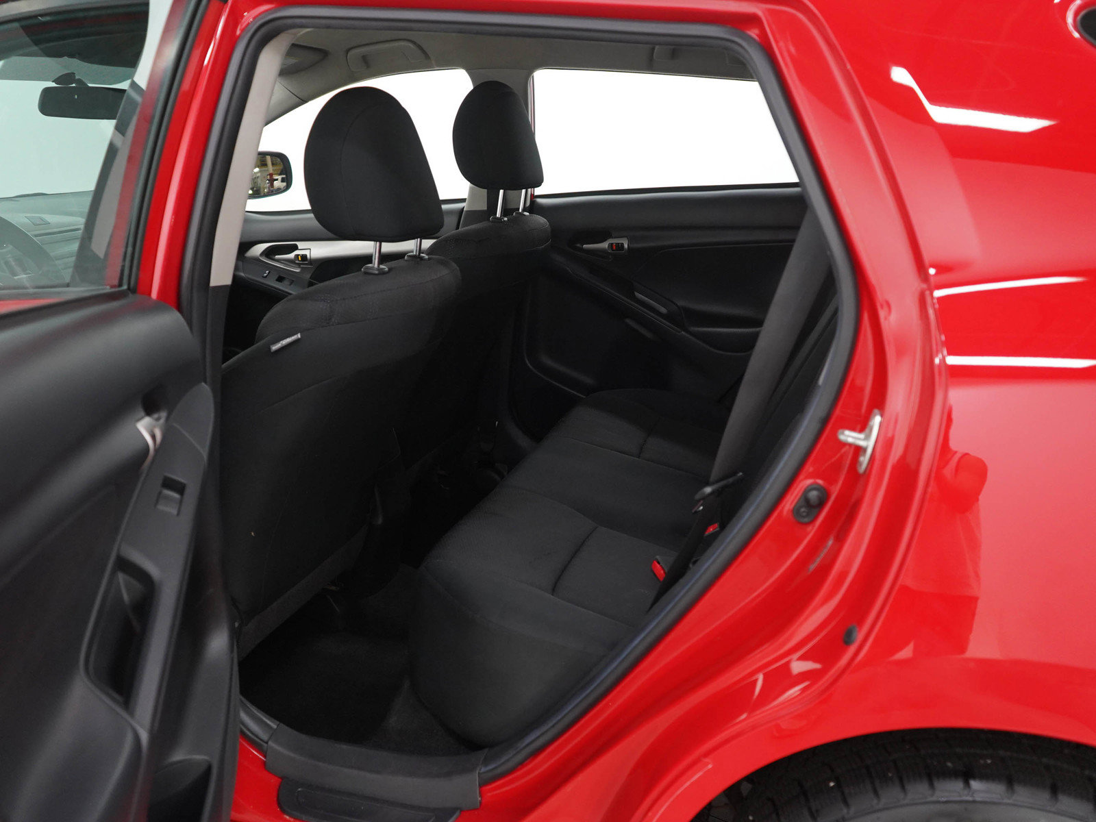 Used 2011 Toyota Matrix FWD image 17