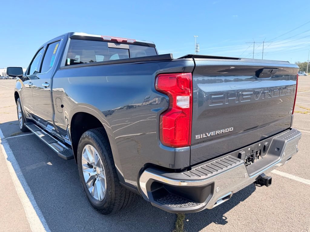 Used 2021 Chevrolet Silverado 1500 LTZ w/ LTZ Premium Package AWD/4WD image 3