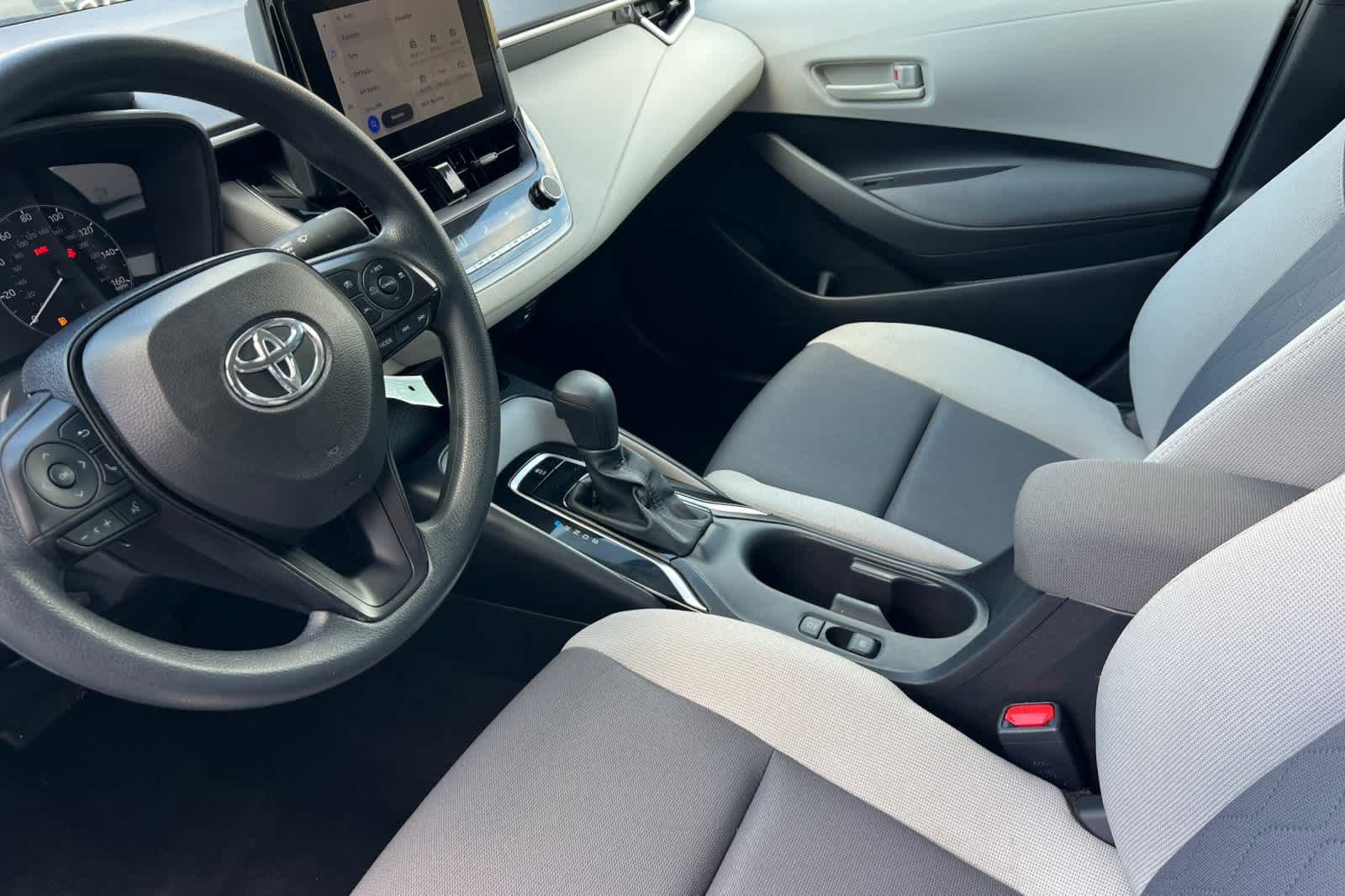 Used 2024 Toyota Corolla LE FWD image 12