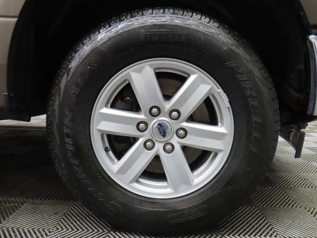 Used 2017 Ford F150 XLT AWD/4WD image 10