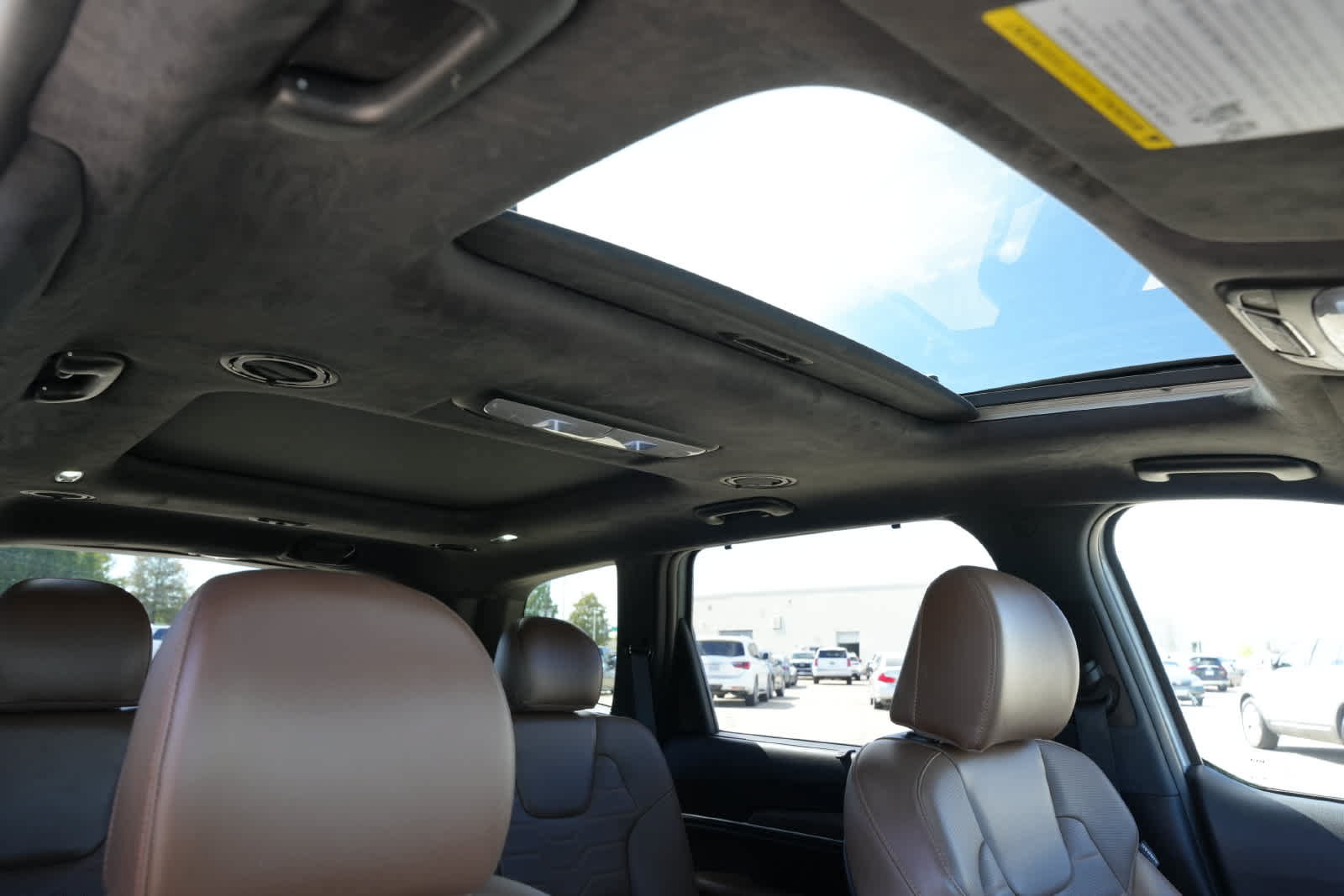 Used 2022 Kia Telluride SX w/ SX Prestige Package AWD/4WD image 23