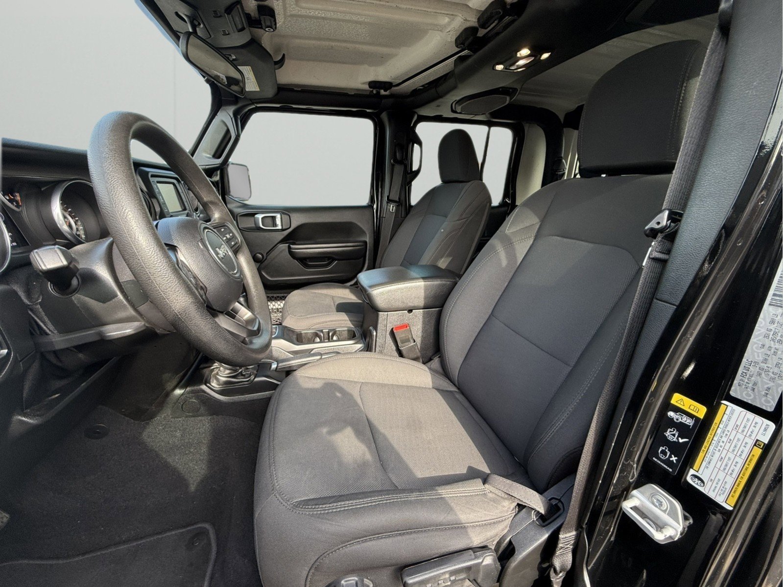 Used 2020 Jeep Gladiator Sport image 4