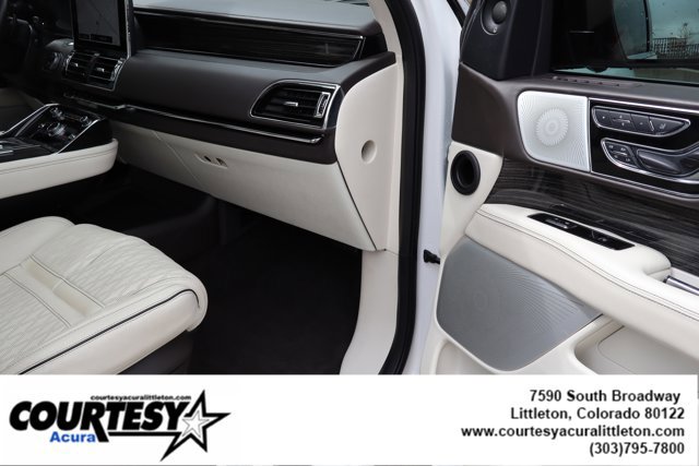Used 2021 Lincoln Navigator Black Label w/ Special Edition Package AWD/4WD image 36