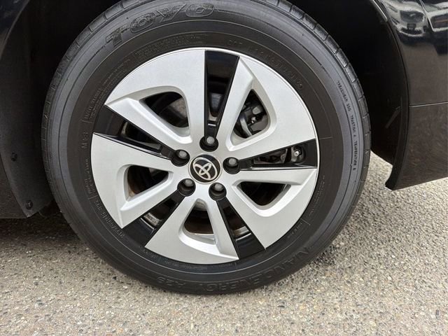 Used 2017 Toyota Prius Two w/ Carpet Mat Package FWD image 25