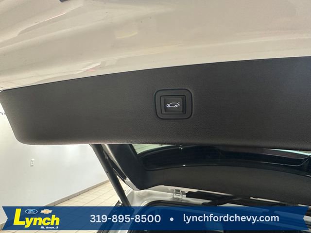Used 2020 Chevrolet Blazer LT FWD image 18