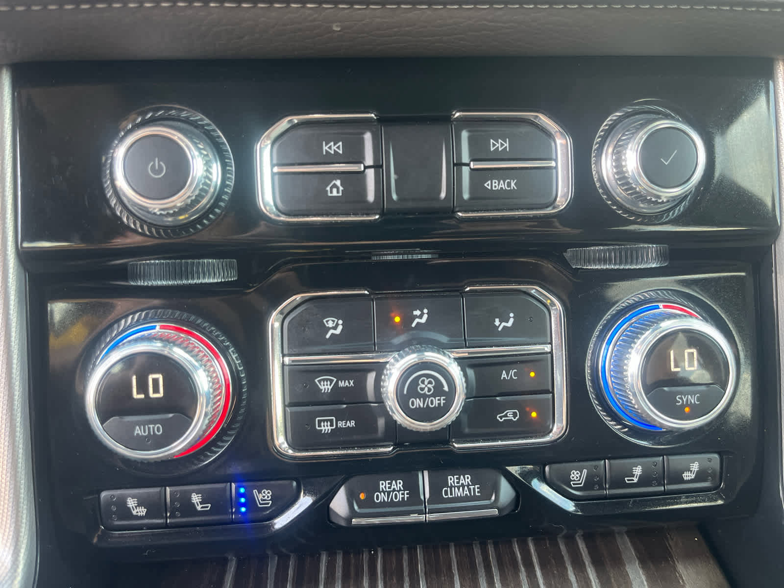 Used 2023 GMC Yukon Denali w/ Max Trailering Package image 21