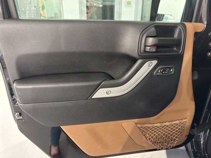 Used 2017 Jeep Wrangler Unlimited Sahara w/ Max Tow Package image 18