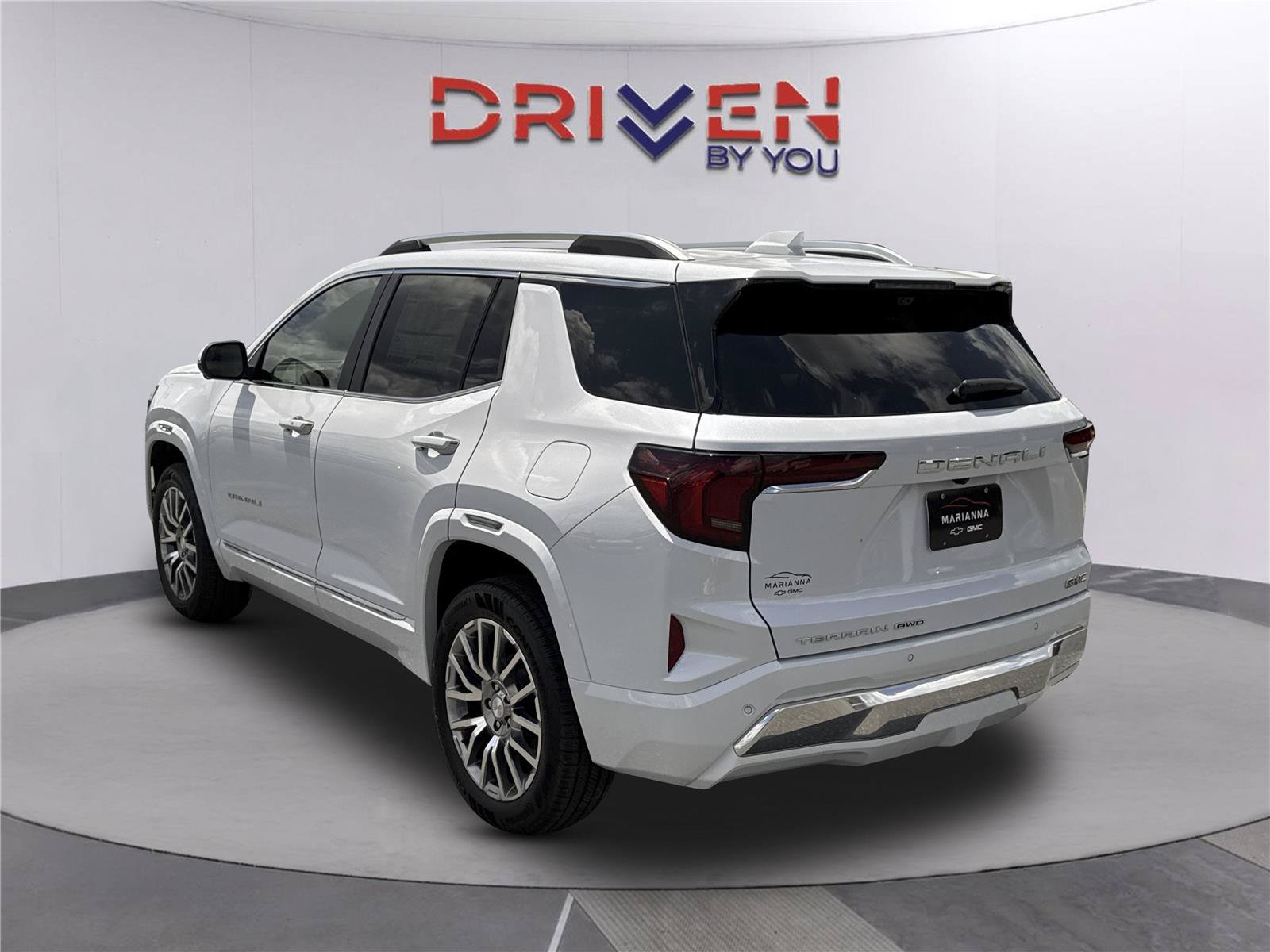 New 2026 GMC Terrain Denali w/ LPO, Floor Liner Package AWD/4WD image 6