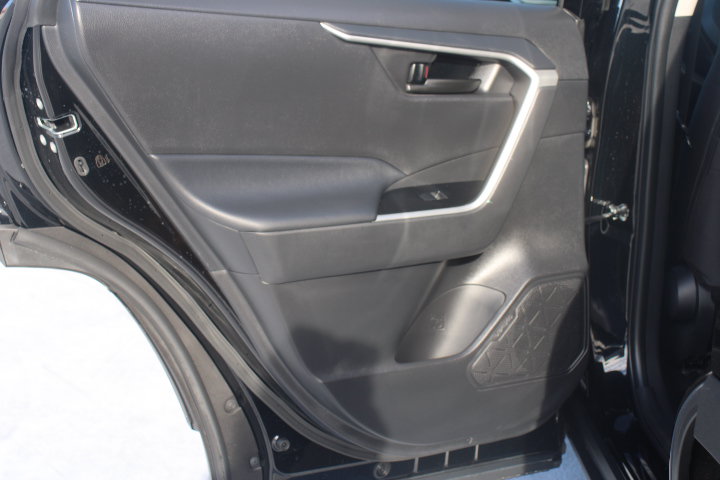 Certified 2023 Toyota RAV4 LE AWD/4WD image 12