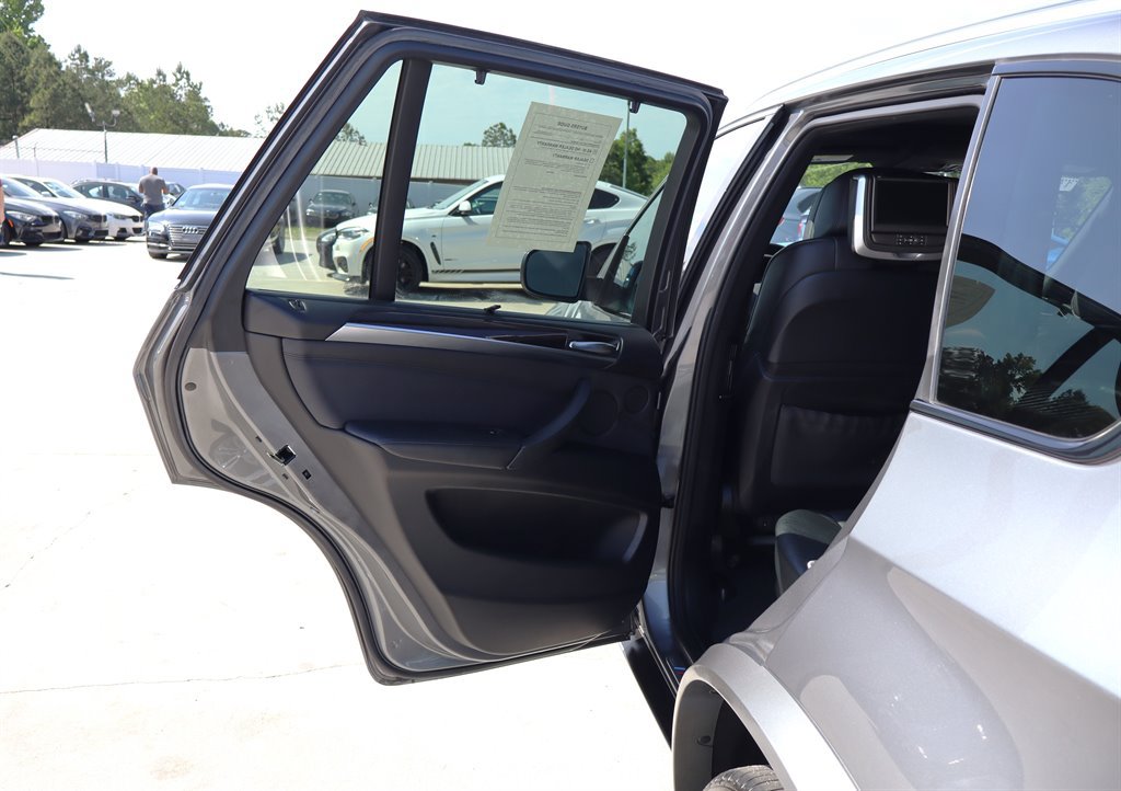 Used 2011 BMW X5 xDrive50i AWD/4WD image 35