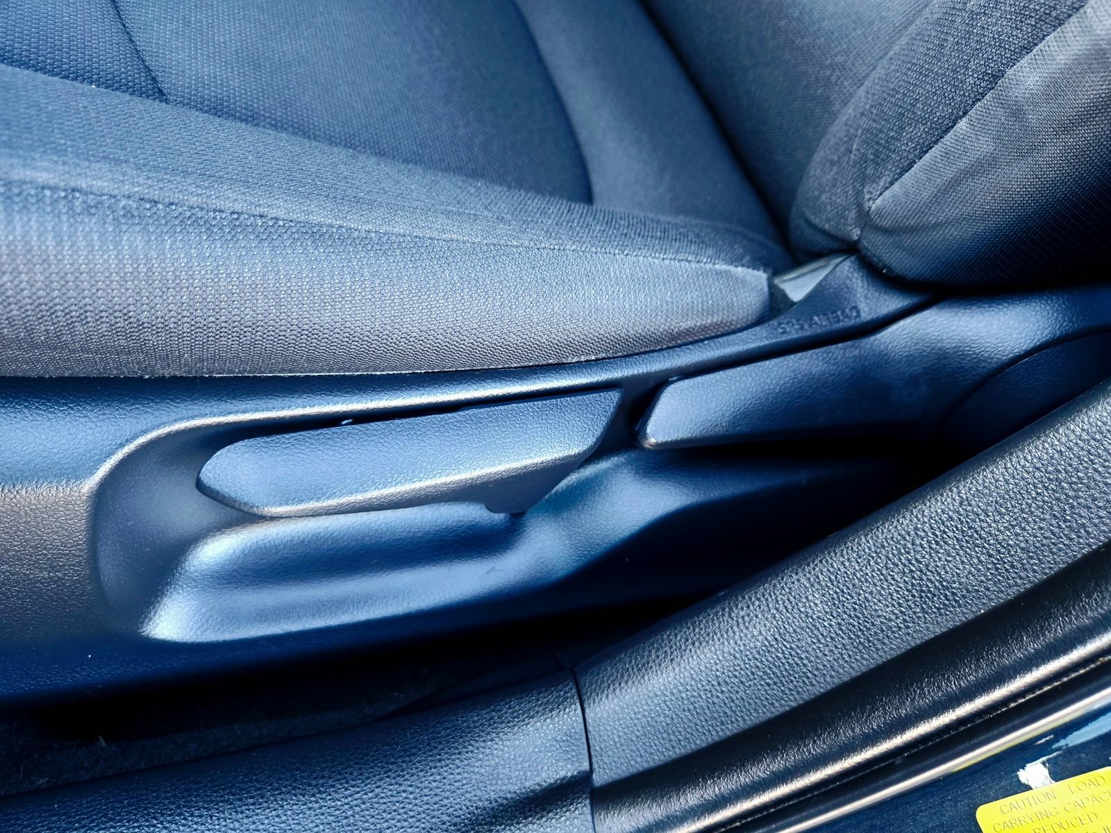 Used 2020 Toyota Corolla LE image 21