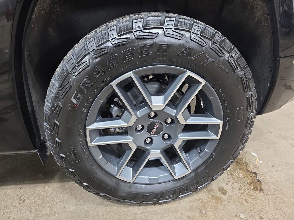 New 2026 GMC Terrain AT4 w/ Convenience Package III image 31