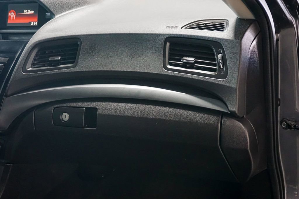 Used 2014 Acura ILX w/ Premium Package image 36