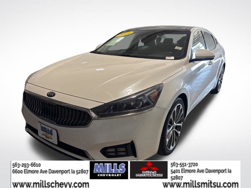 Used 2019 Kia Cadenza Technology