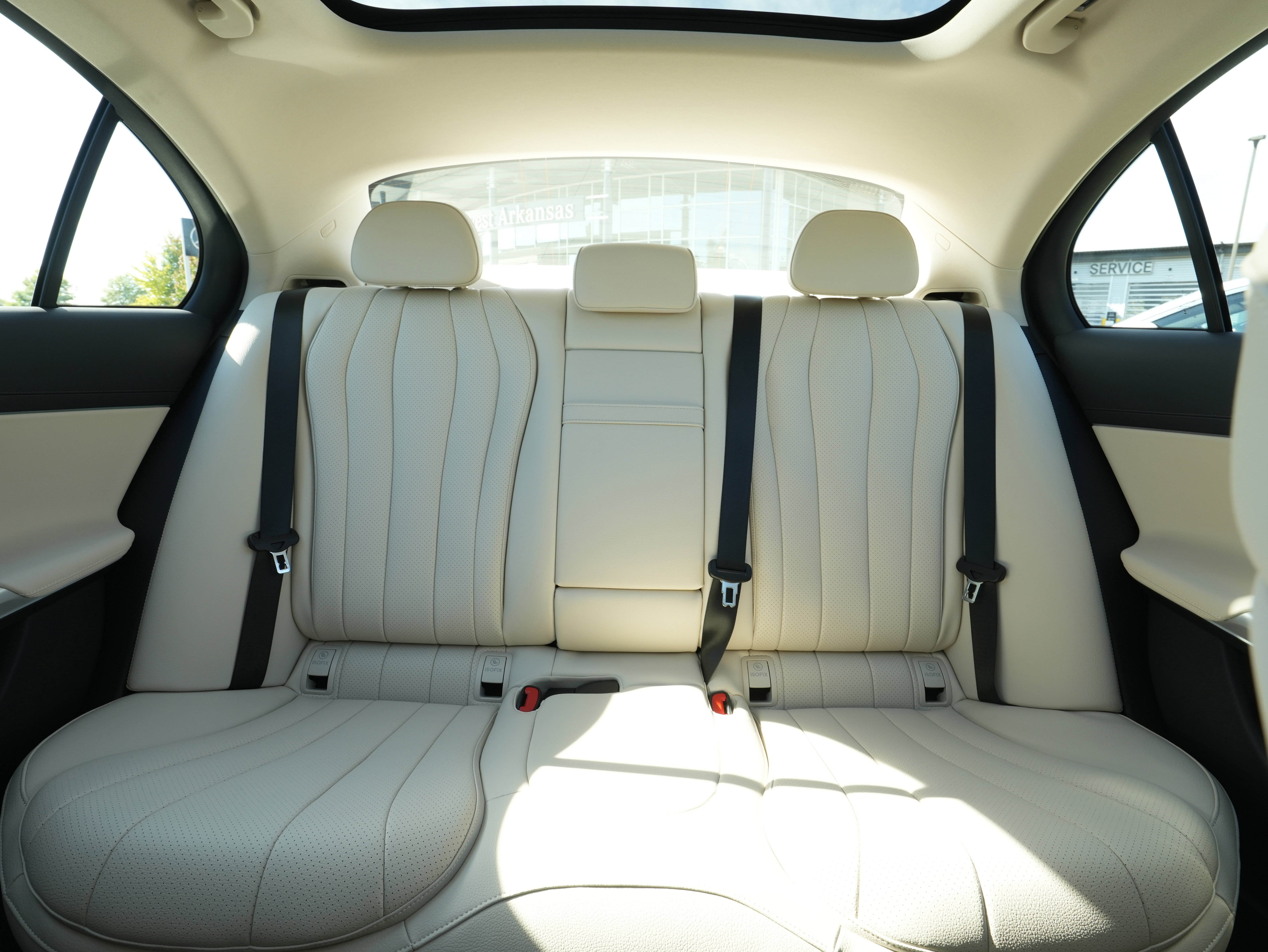 New 2026 Mercedes-Benz E 350 4MATIC Sedan image 32