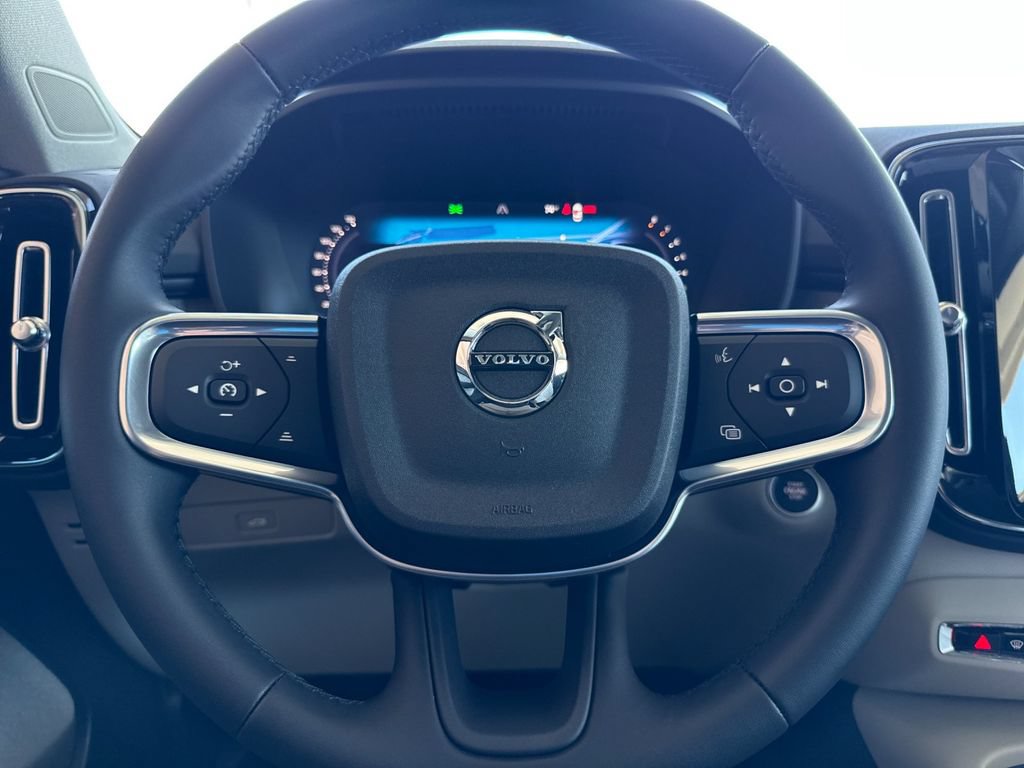 New 2026 Volvo XC40 B5 Plus w/ Protection Package Premier AWD/4WD image 23
