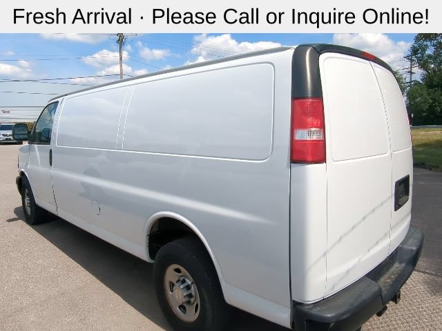 Used 2021 Chevrolet Express 3500 Extended w/ Driver Convenience Package RWD image 3