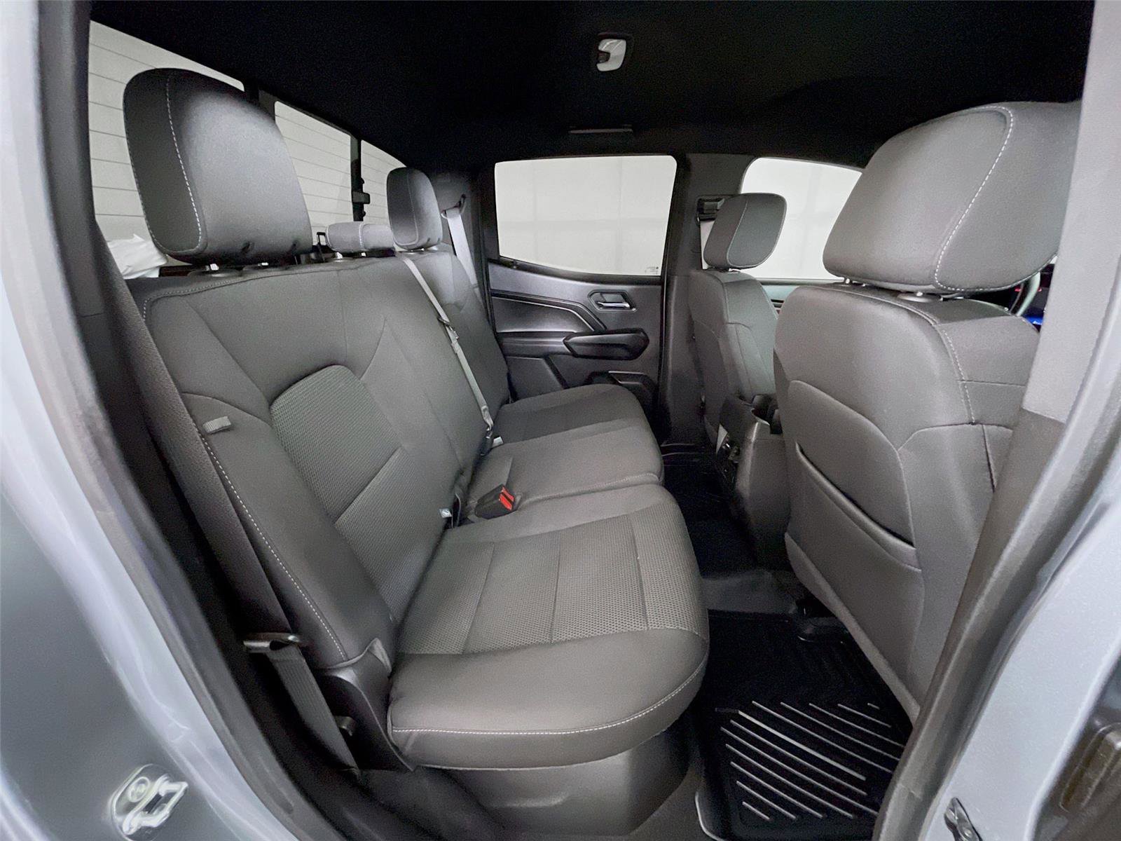 Used 2024 Chevrolet Colorado LT w/ LT Convenience Package image 29