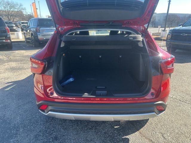 New 2026 Chevrolet Trax LT w/ Driver Confidence Package image 28