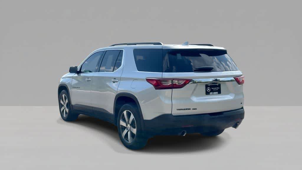 Used 2019 Chevrolet Traverse LT w/ LT Premium Package AWD/4WD image 6