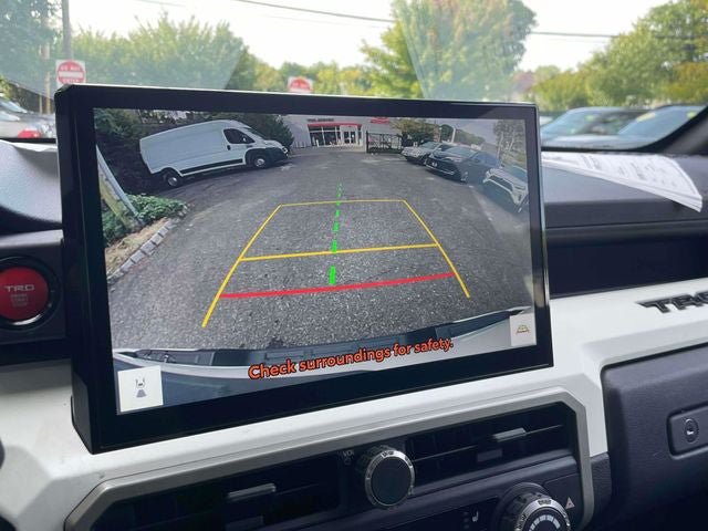 Used 2024 Toyota Tacoma TRD Off-Road AWD/4WD image 28
