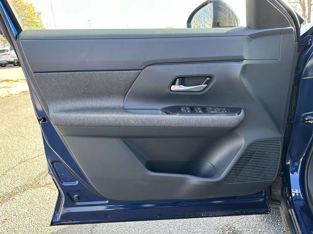New 2026 Nissan Kicks SV w/ SV Premium Package FWD image 14