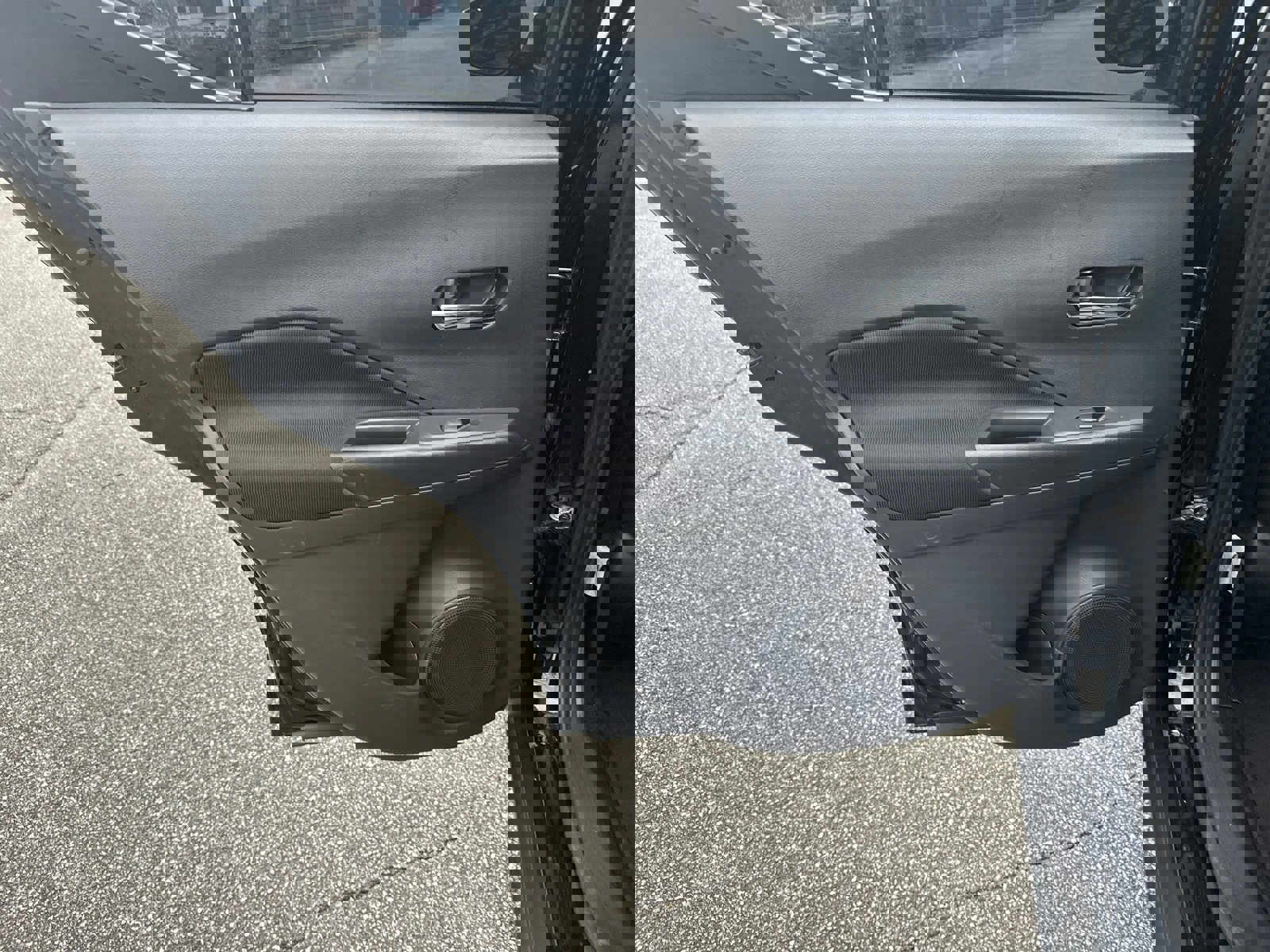 Used 2024 Nissan Kicks SV image 21